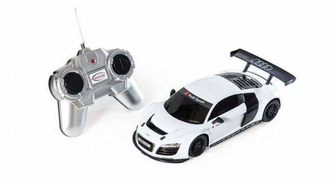 Машина AUDI R8 (46800S) фотография 5