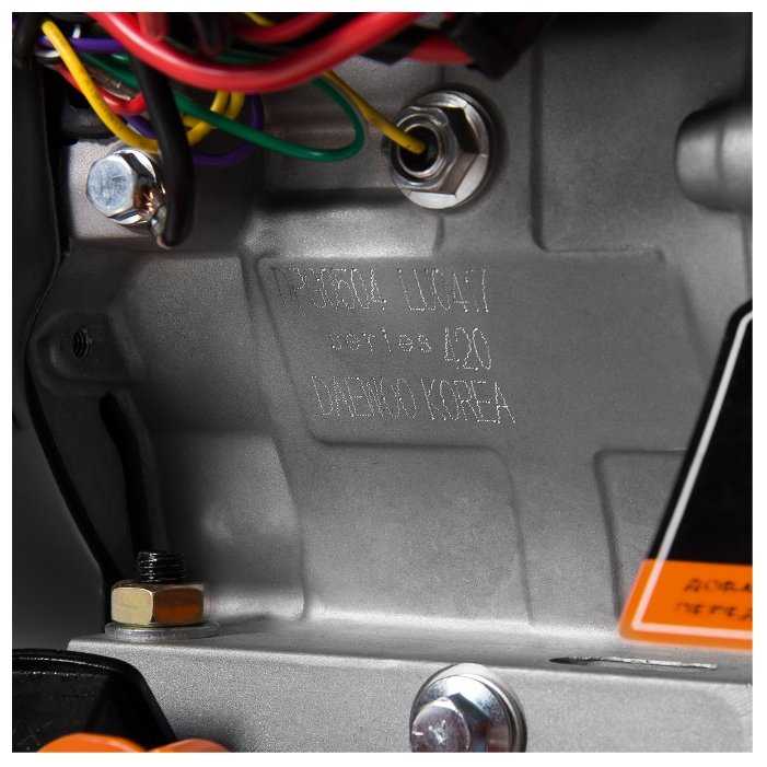 Бензиновый генератор Daewoo Power Products GDA 7500DPE-3, (6500 Вт) фотография 9