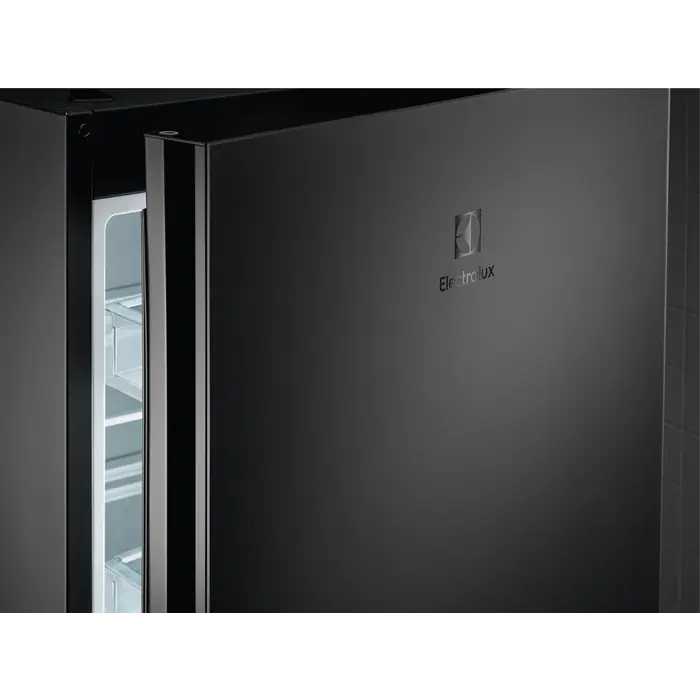 Холодильник Electrolux LNT 7ME32 M1 фотография 2