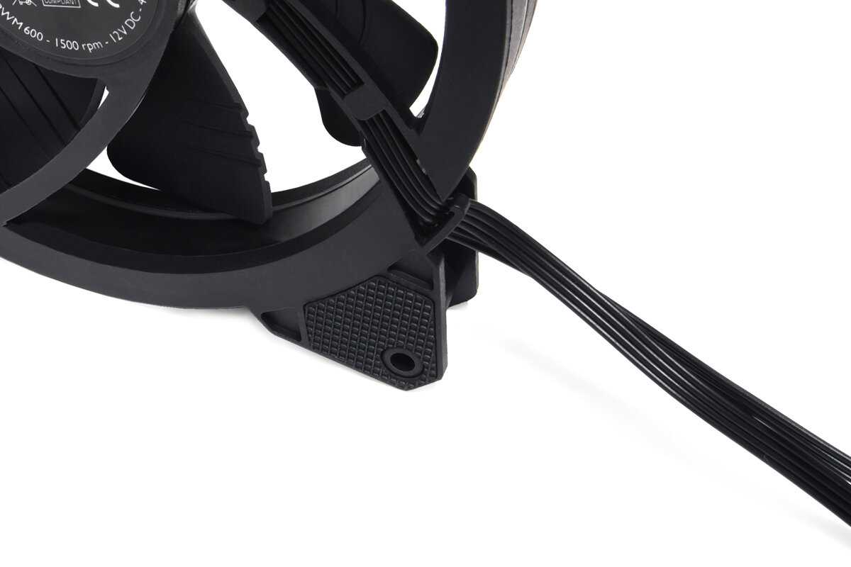 Вентилятор корпусной Alphacool Eiszyklon Aurora LUX PRO Digital RGB (140 мм) фотография 3