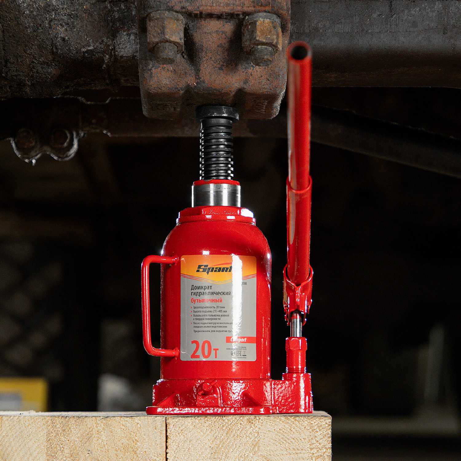 Домкрат бутылочный гидравлический Sparta Compact (50338) фотография 13