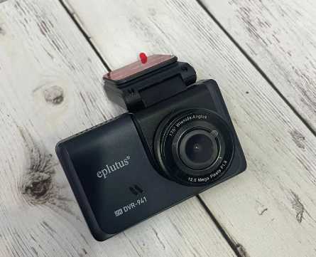 Автомобильный видеорегистратор Eplutus DVR-941 фотография 1