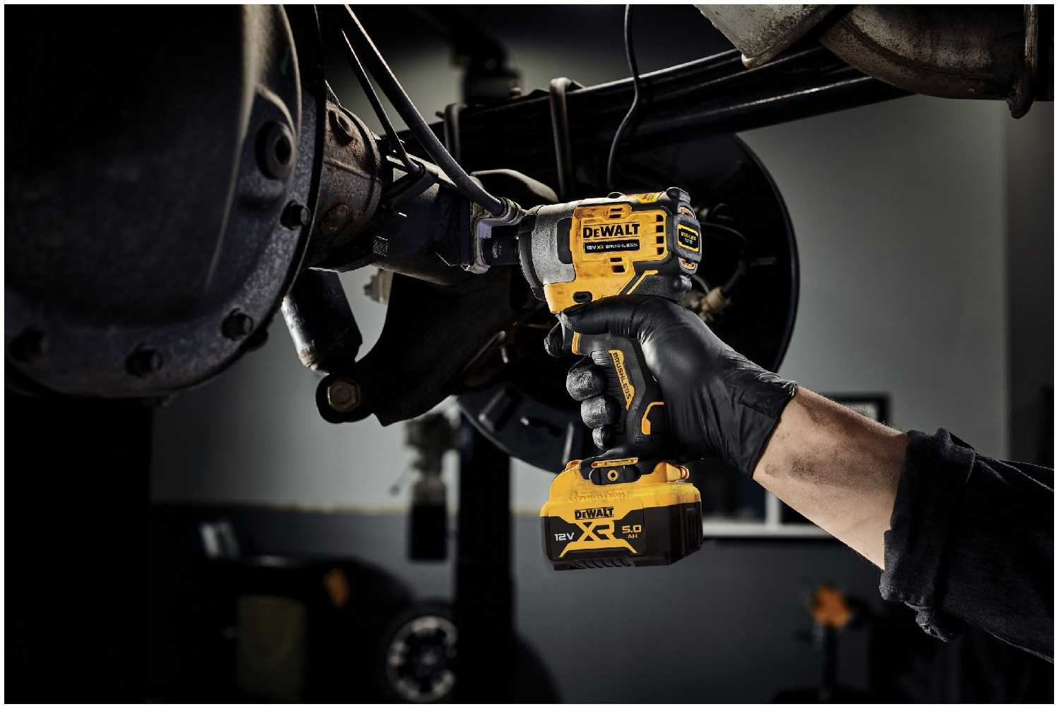 Аккумуляторный ударный гайковерт DeWALT DCF901P1-QW фотография 4