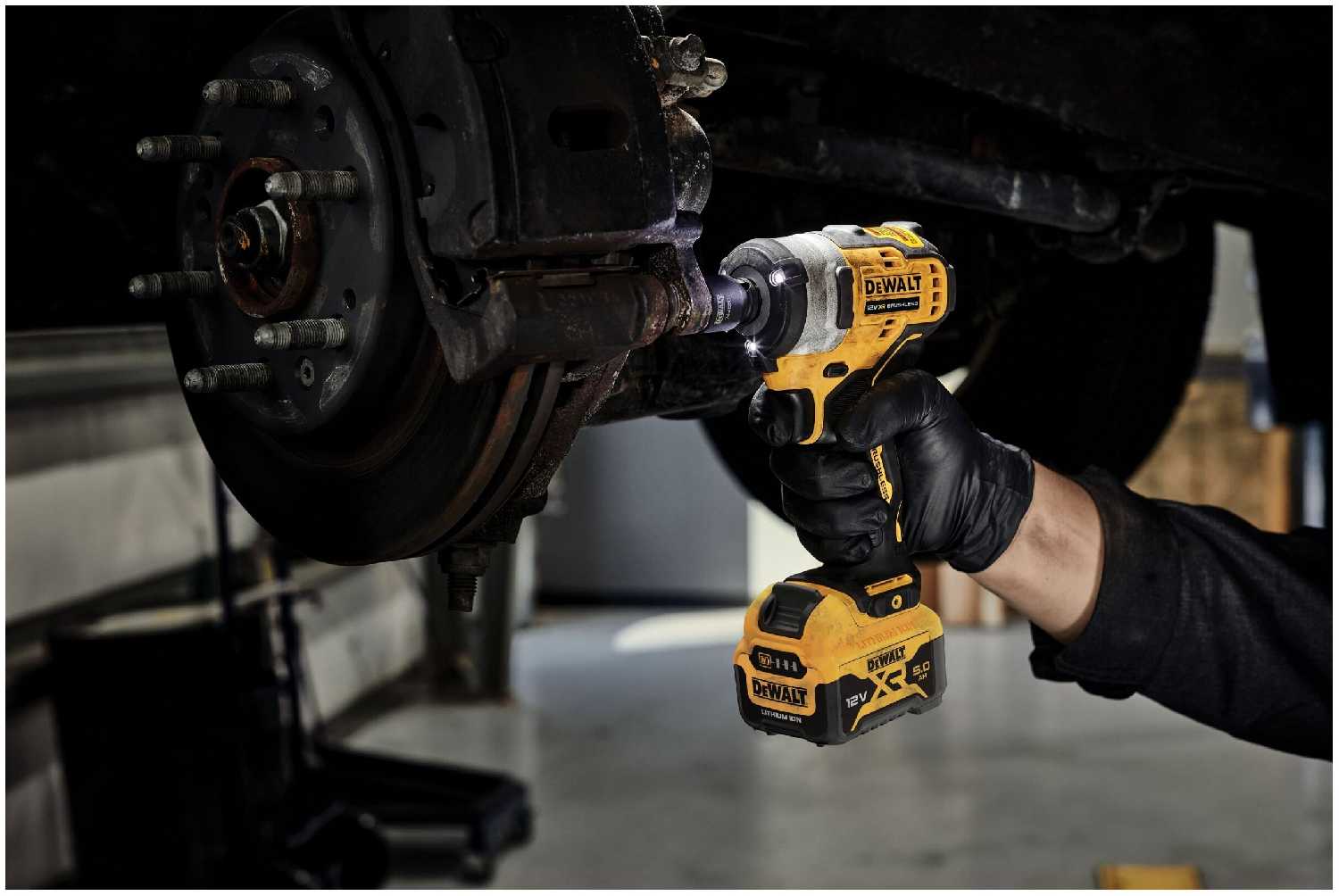 Аккумуляторный ударный гайковерт DeWALT DCF901P1-QW фотография 5