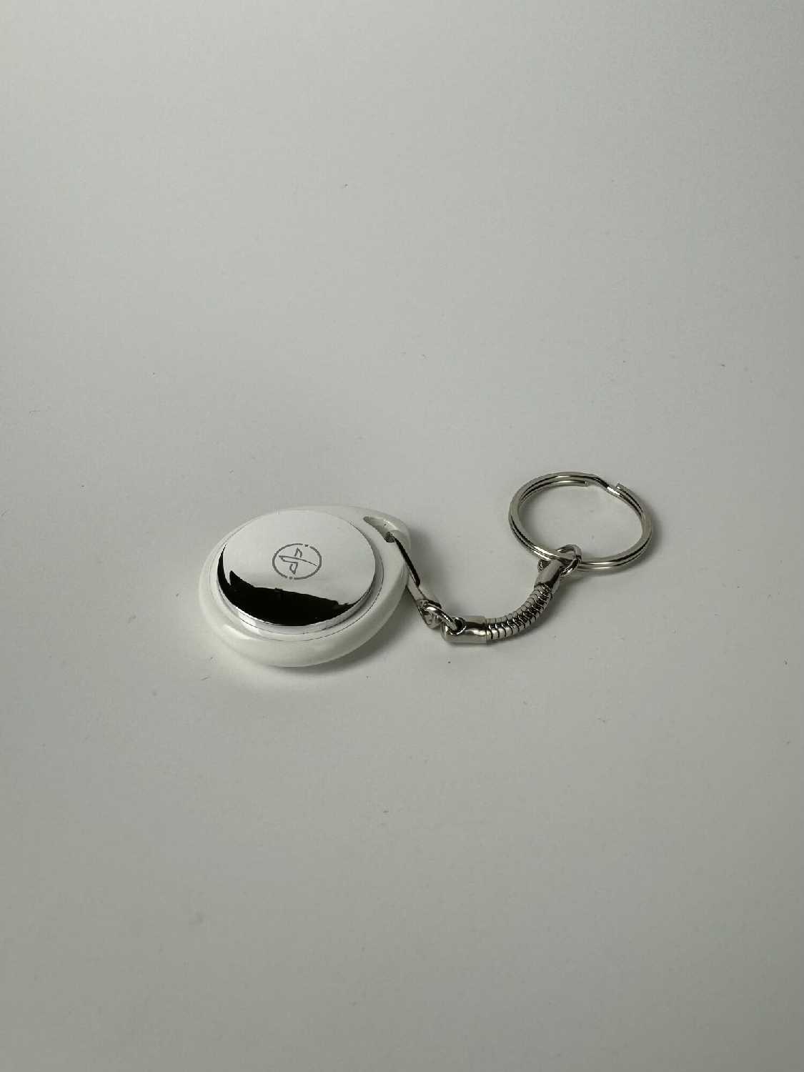 GPS трекер XO LP02 (Apple MFI certified Bluetooth anti loss locator) фотография 2