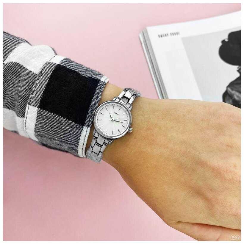 Часы наручные женские, кварцевые, серебристый, металлический браслет Skmei 1410silver фотография 2