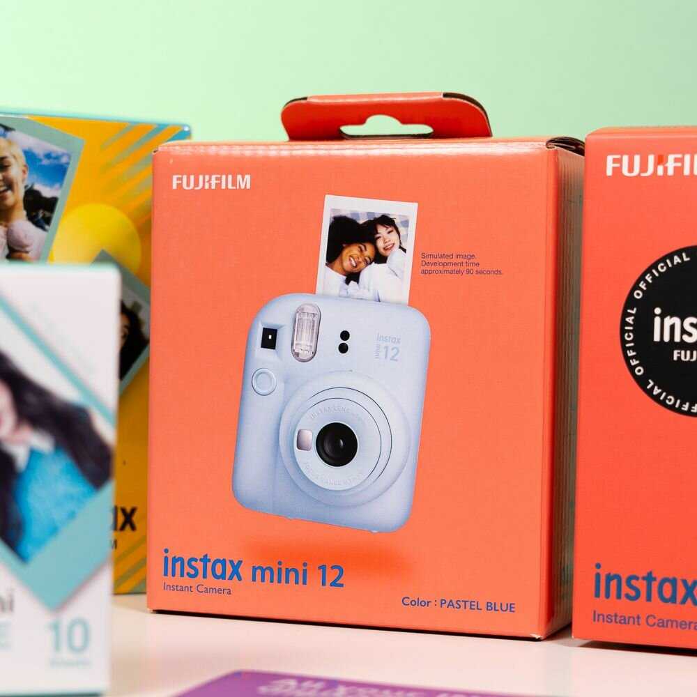 Фотоаппарат Fujifilm Instax Mini 12 фотография 1