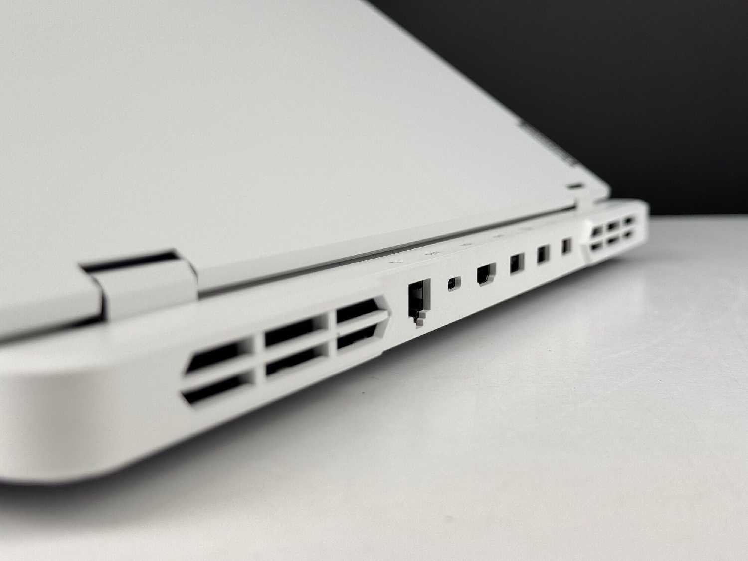 Ноутбук Lenovo Legion 5 Pro (R9000P) фотография 6