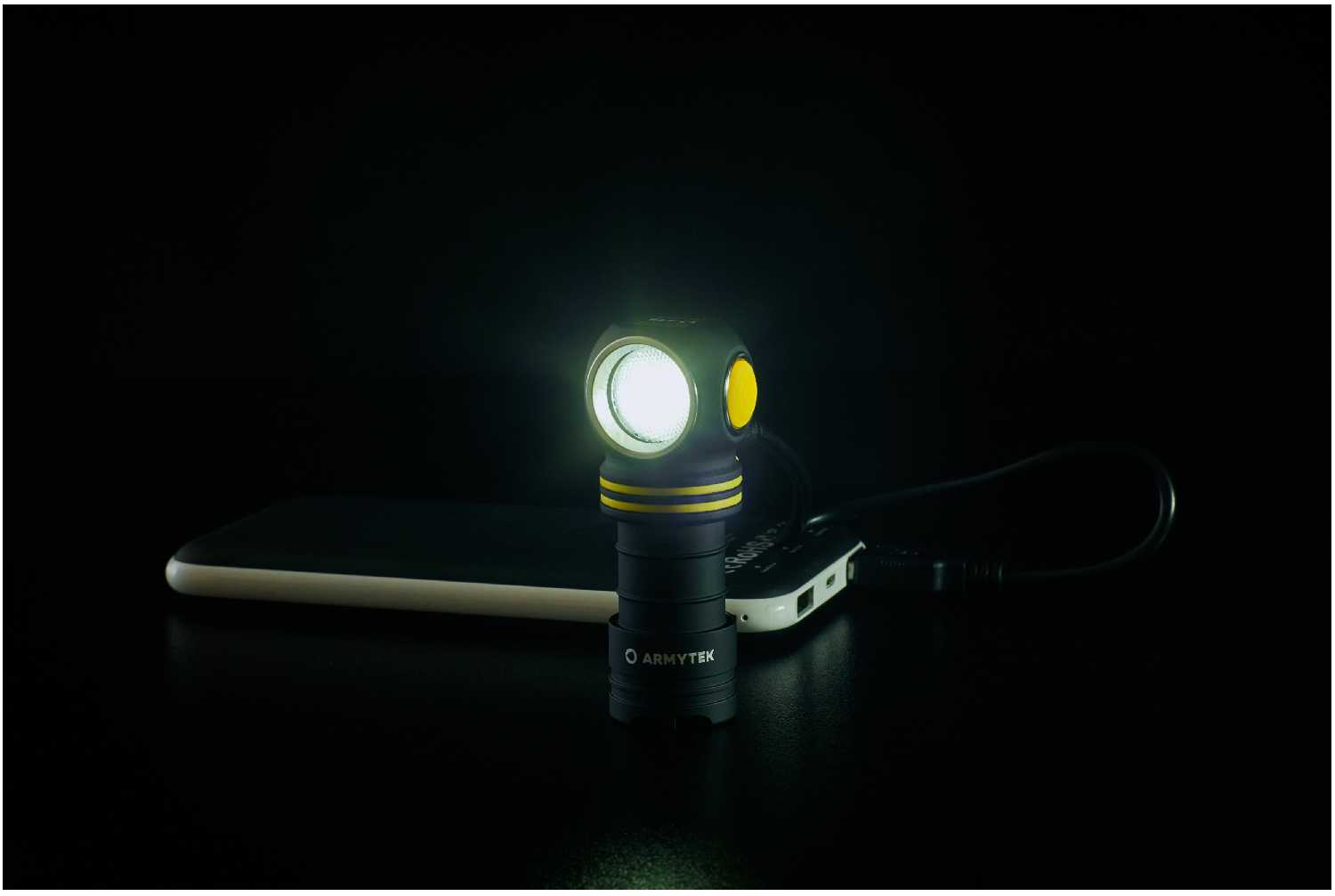 Налобный фонарь (мультифонарь) Armytek Elf C1 Micro USB (теплый свет) фотография 9