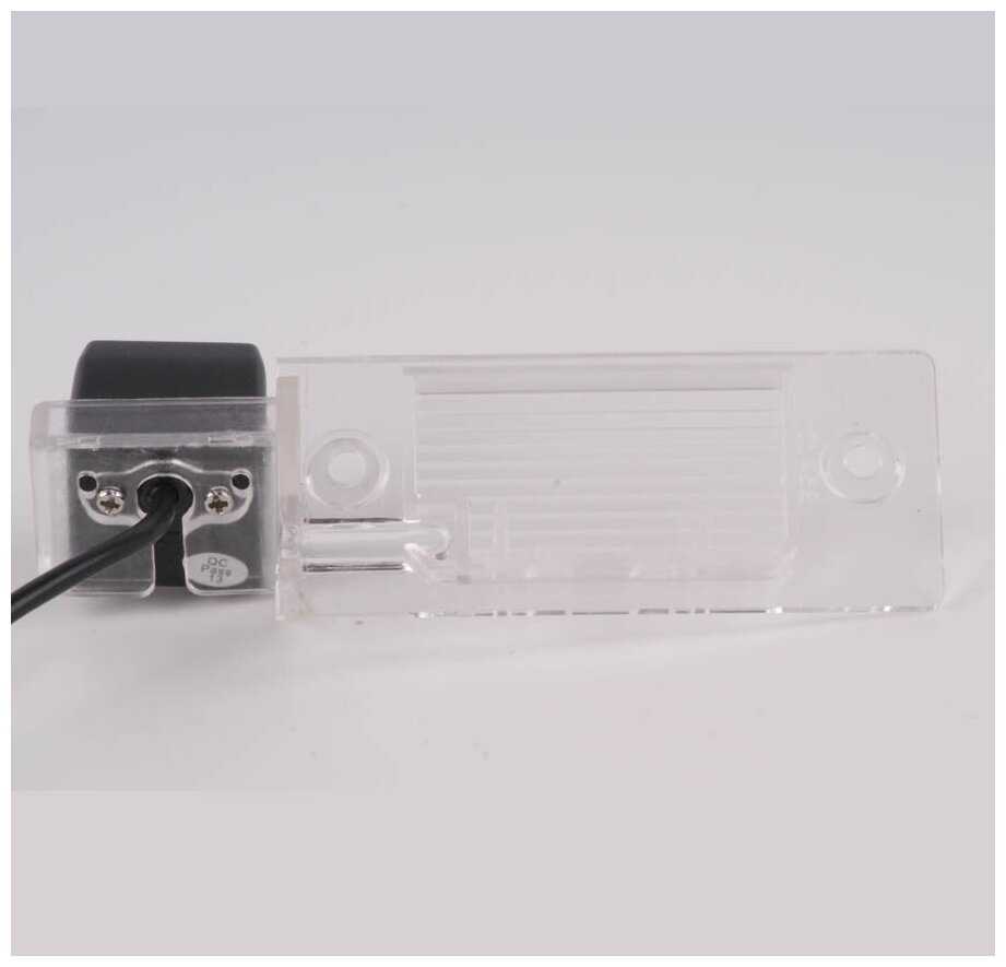 Штатная камера заднего вида Vizant для VW Touareg BMW 5 (9523 1458) фотография 2