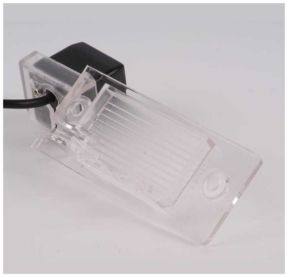 Штатная камера заднего вида Vizant для VW Touareg BMW 5 (9523 1458) фотография 3