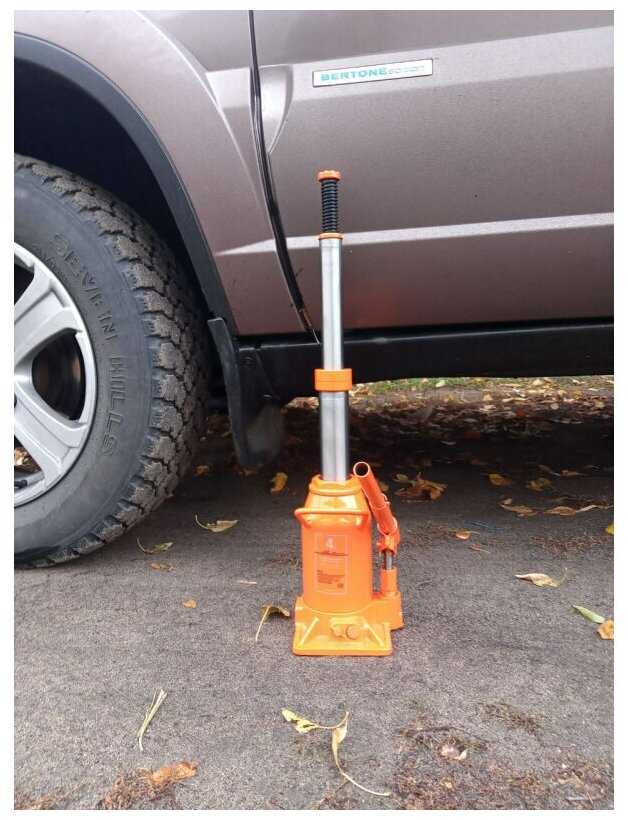 Домкрат бутылочный гидравлический AIRLINE AJ-TB-04 фотография 12