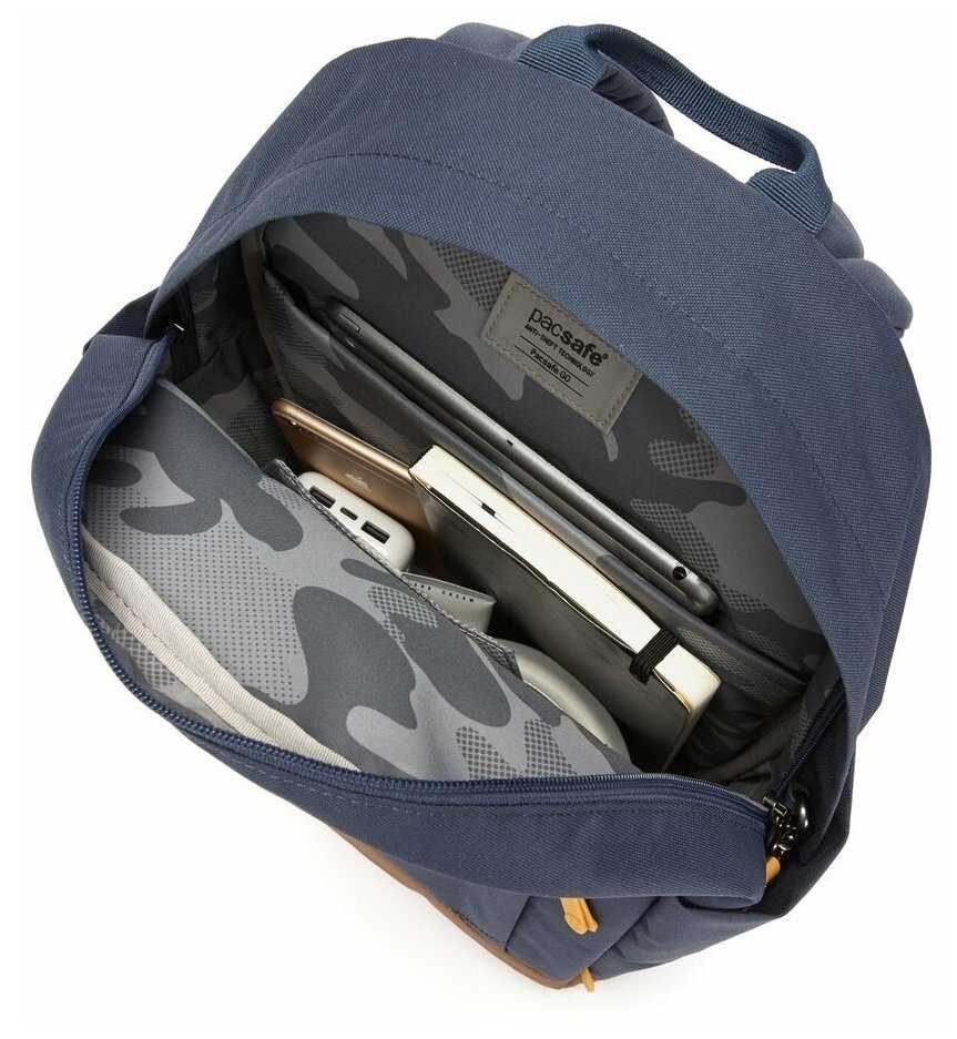 Городской рюкзак PacSafe Go 15L фотография 16