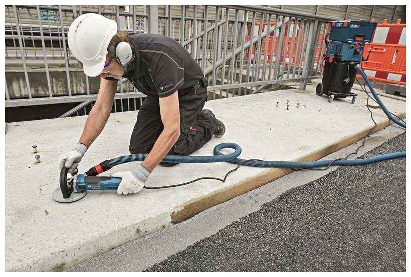 Полировальная машина BOSCH GBR 15 CA фотография 13