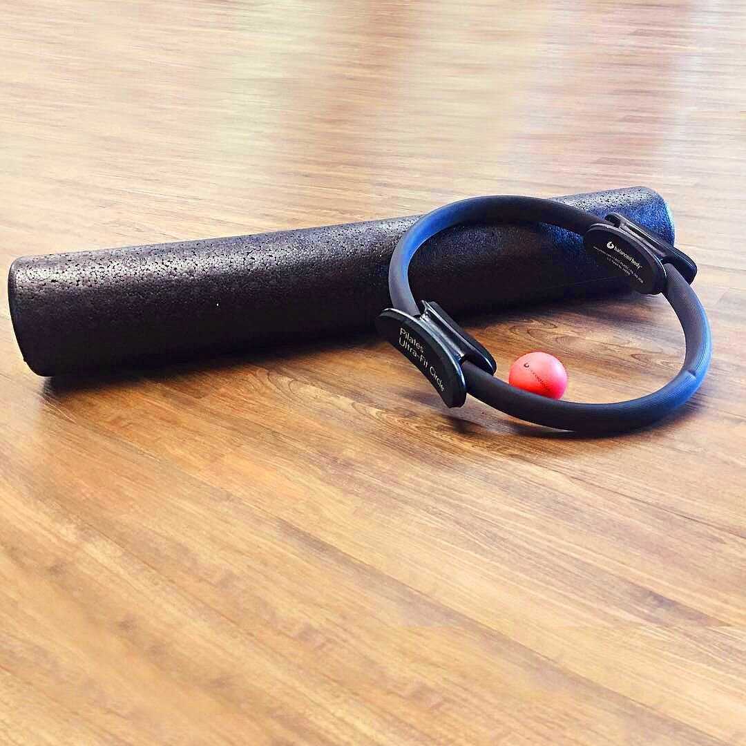 Мяч массажный спортивный BALANCED BODY Pinky Ball фотография 5