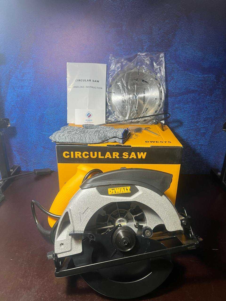 Циркулярная пила DeWalt DWE5615 (190 мм) фотография 11