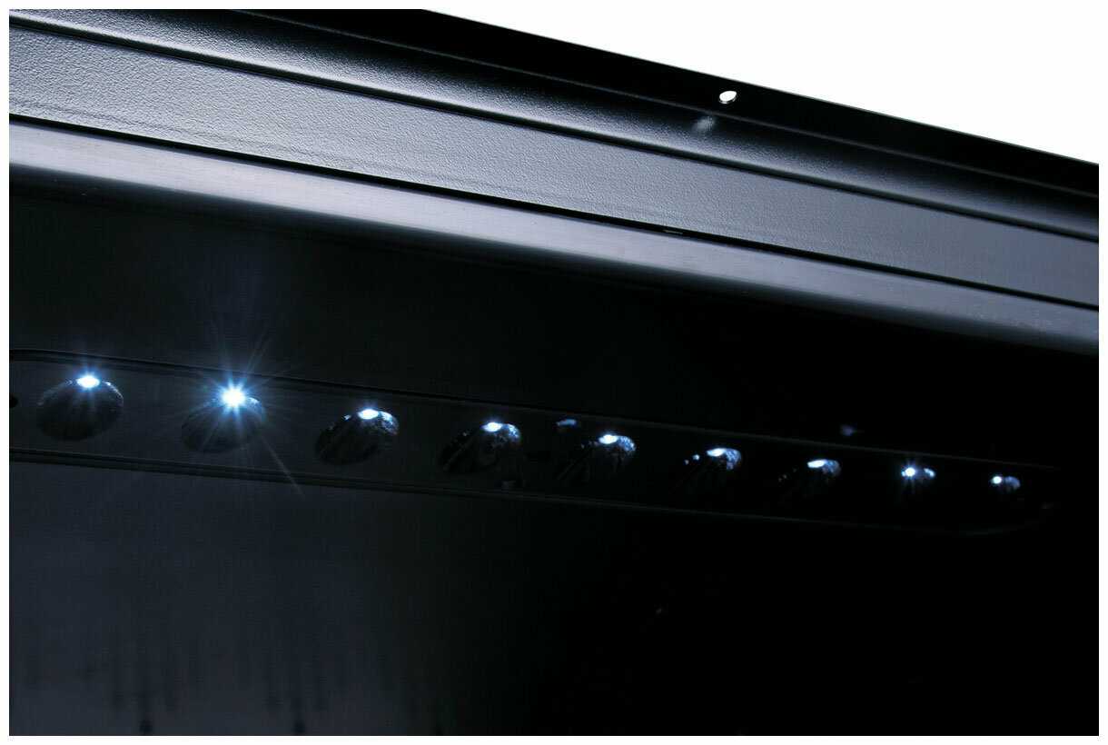 Встраиваемый винный шкаф TEMPTECH SOMZ45SB фотография 18