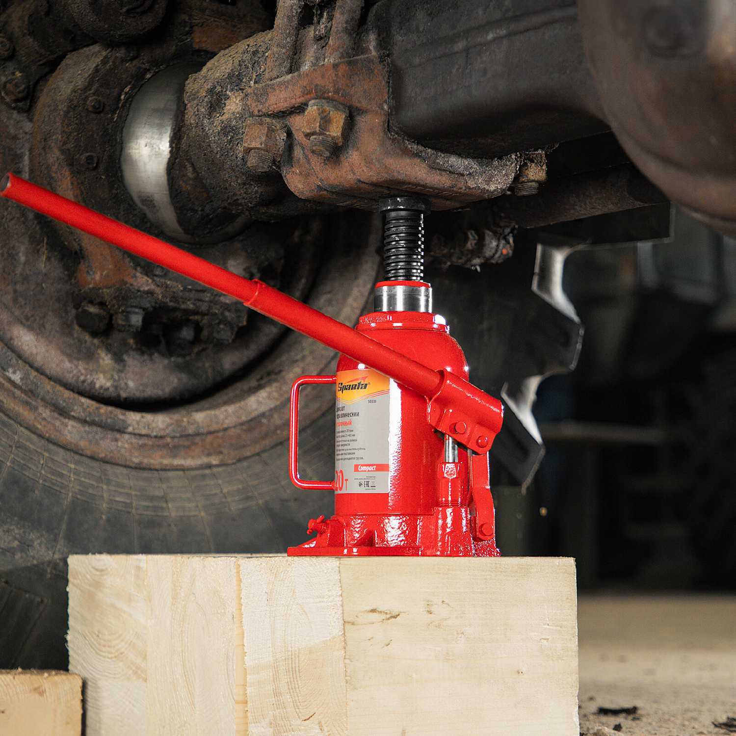 Домкрат бутылочный гидравлический Sparta Compact (50338) фотография 14