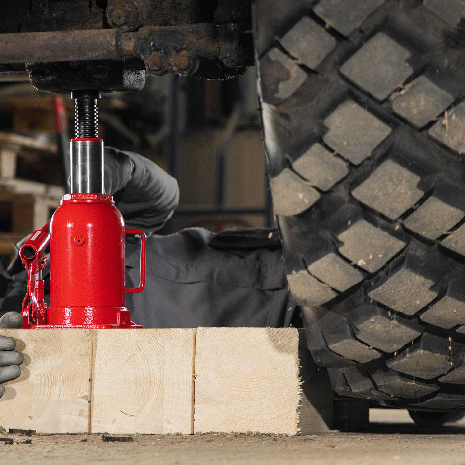 Домкрат бутылочный гидравлический Sparta Compact (50338) фотография 15