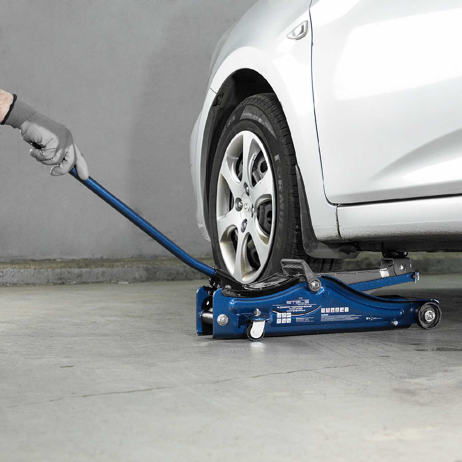 Домкрат подкатной гидравлический Stels Low Profile (51130) фотография 18