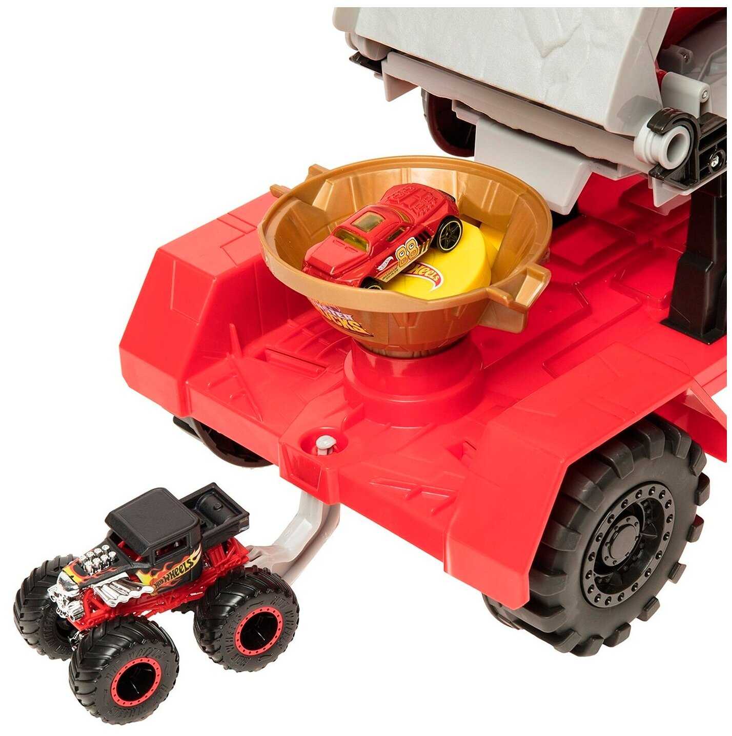 Трамплин Hot Wheels Передвижной трамплин Monster Trucks Downhill Race & Go Play Set (GFR15) фотография 11
