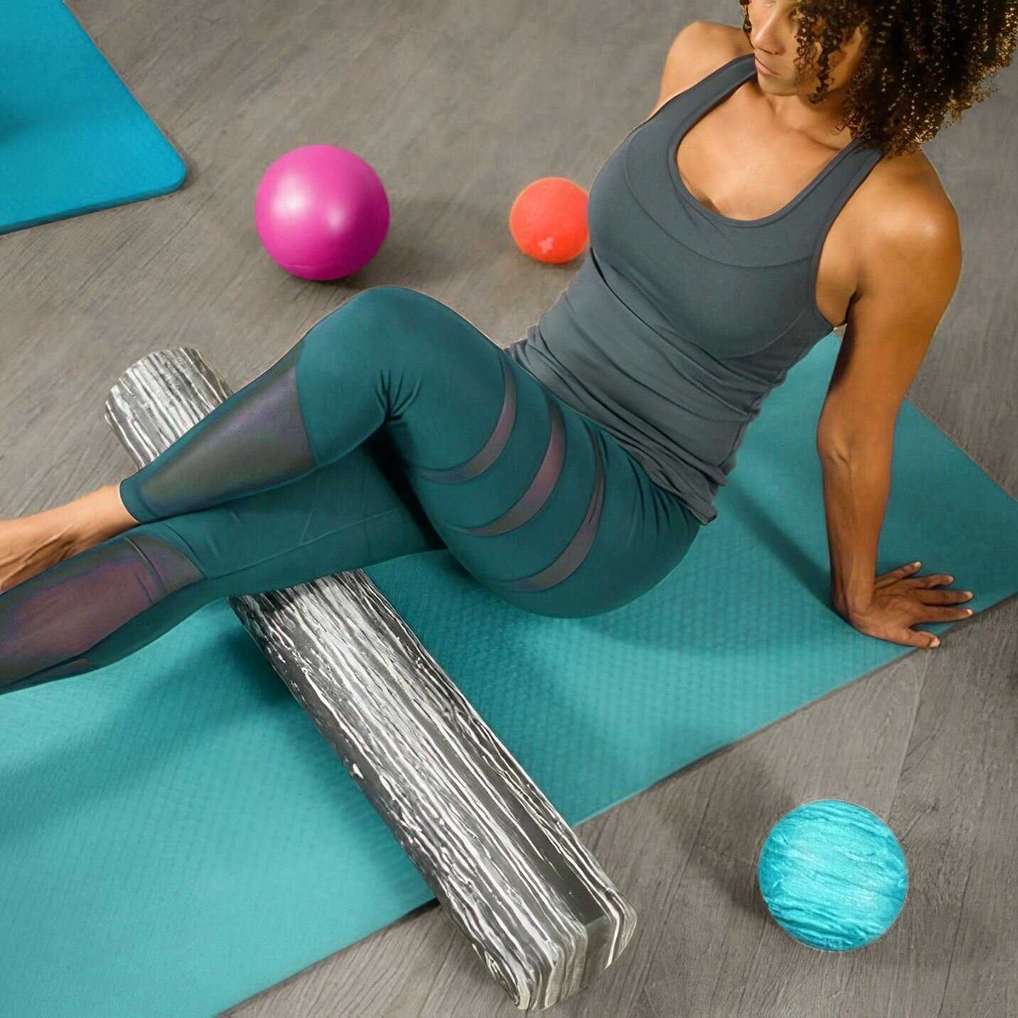 Массажный ролик (валик) BALANCED BODY Blue Roller фотография 21