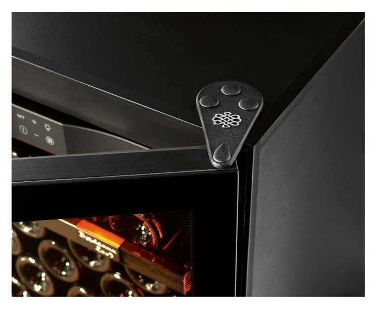 Винный шкаф EuroCave S-Pure-S (74 бут) фотография 2