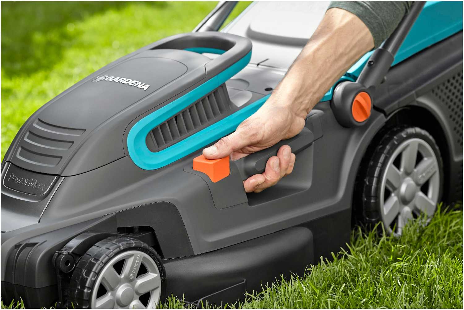 Электрическая газонокосилка GARDENA PowerMax 1600/37 фотография 10