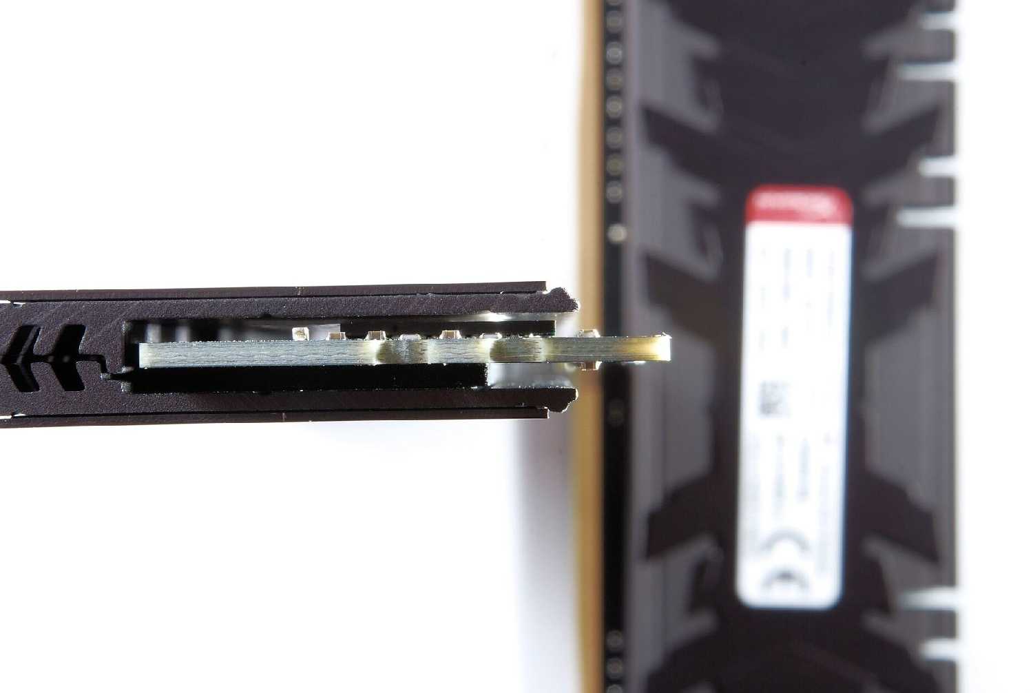 Оперативная память HyperX Predator 16 ГБ (8 ГБ x 2 шт.) DDR4 DIMM CL16 (HX432C16PB3K2/16) фотография 6