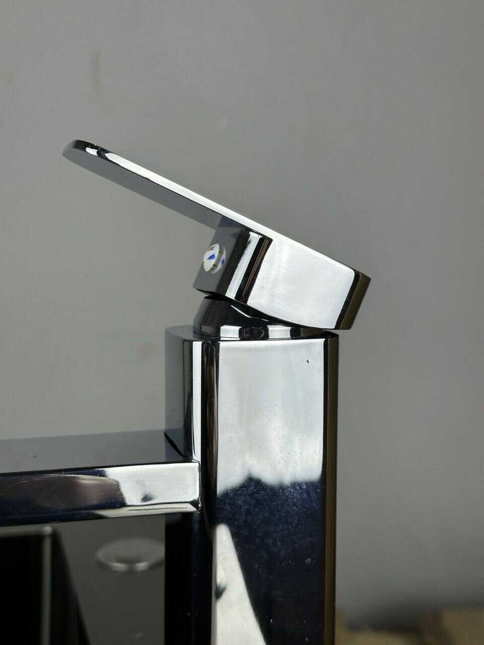 Смеситель для ванны и раковины Оружейная фотография 9