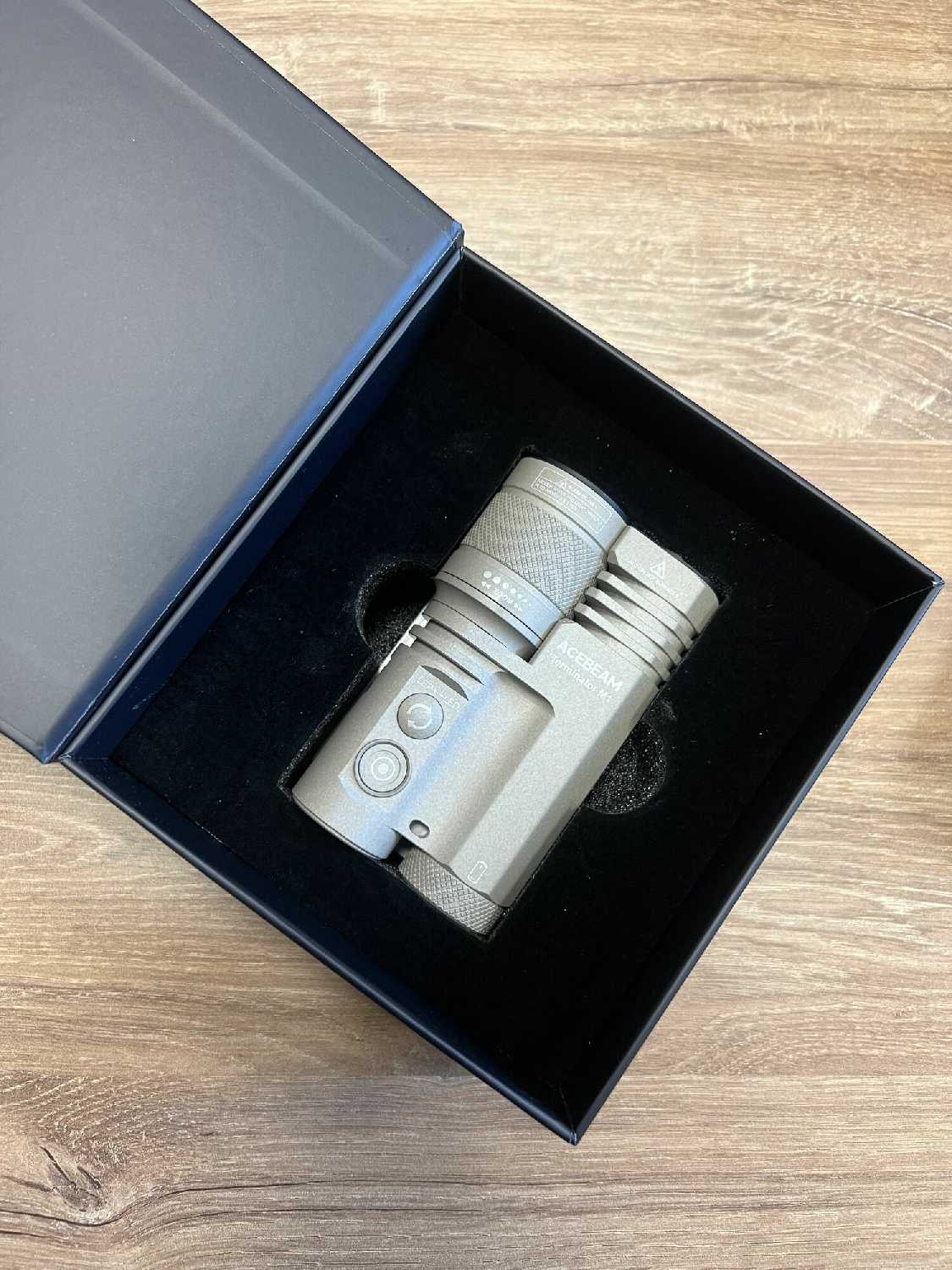 Фонарь Acebeam Terminator M1 Micro-Arc Oxidation (21700) фотография 4