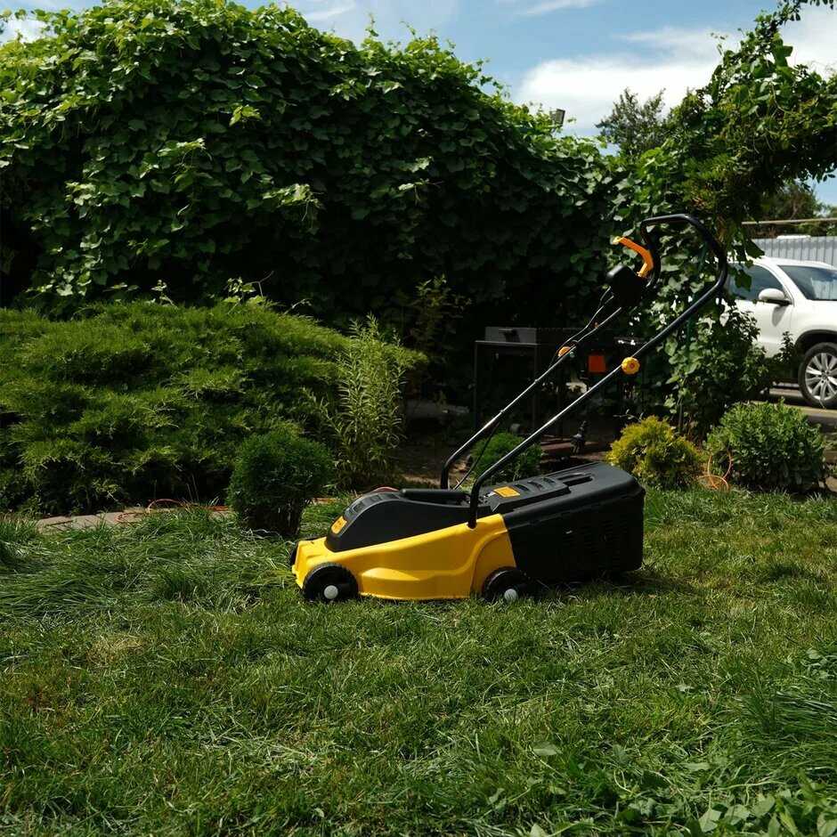 Газонокосилка Partner Partner for Garden LM 1832 (1800 Вт, ширина 320 мм, высота 25/40/55, объём травосборника 30 Л) фотография 23