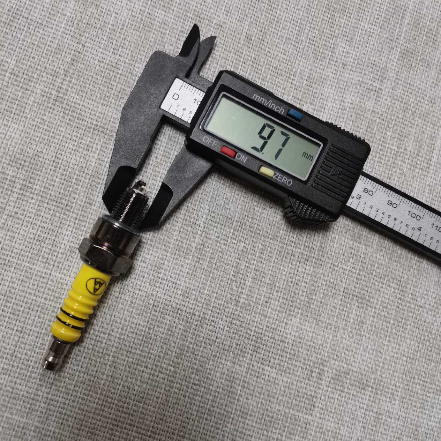 Свеча зажигания A7TC фотография 6