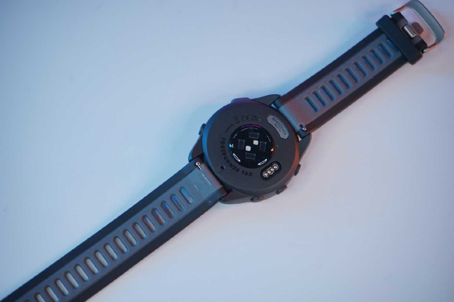 Умные часы Garmin ForeRunner 165 Music (010-02863-31) фотография 20