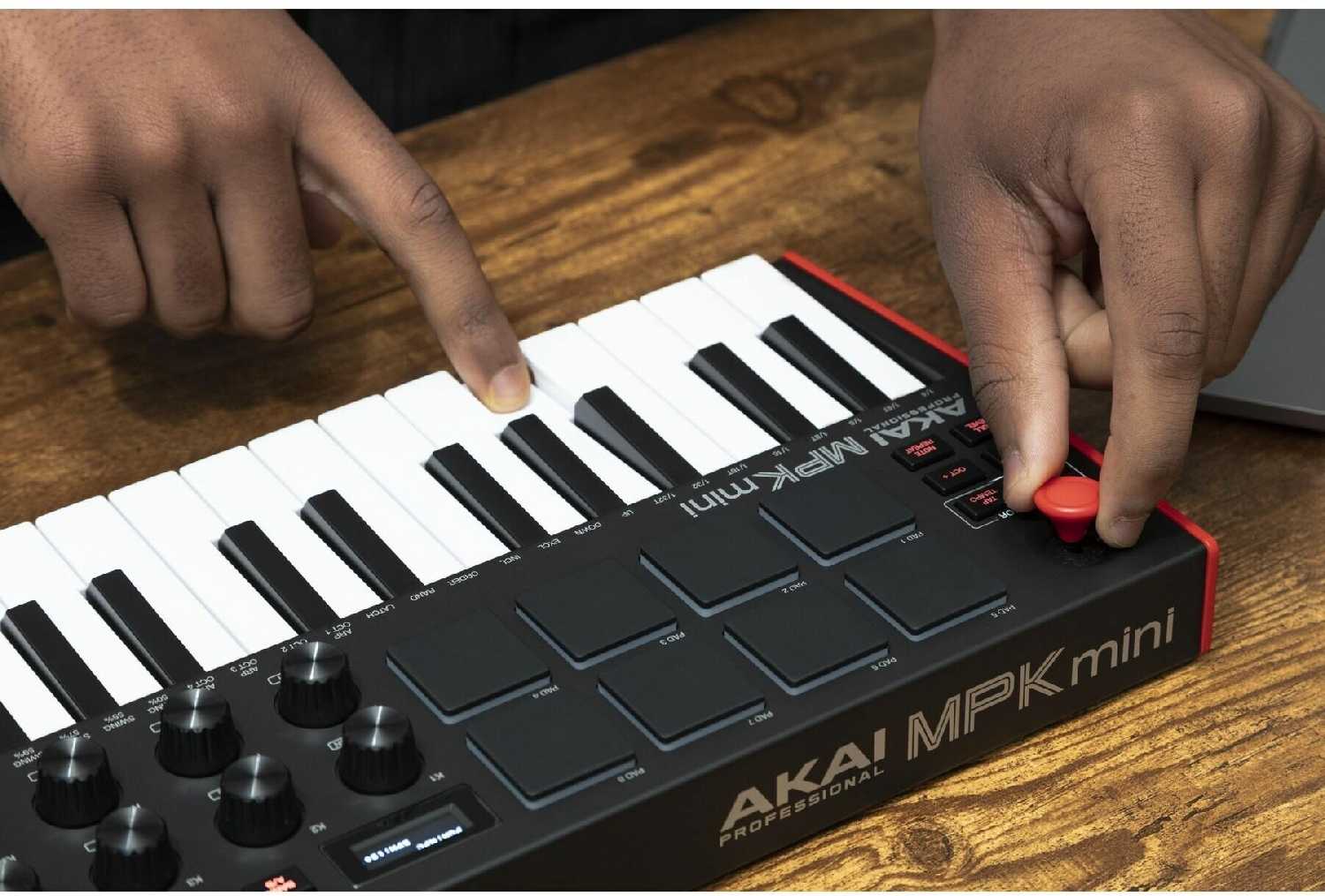 MIDI-клавиатура Akai Pro MPK MINI MK3 фотография 12