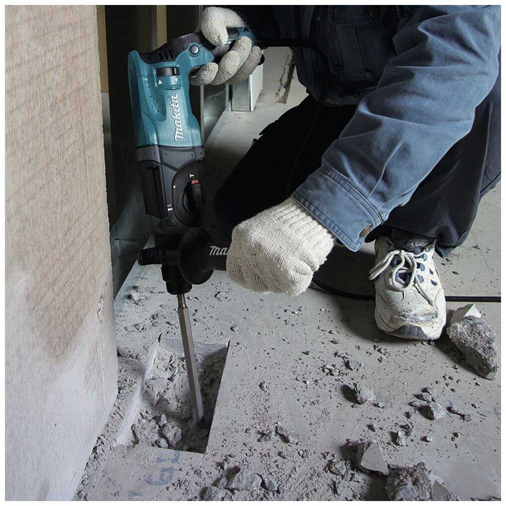 Перфоратор Makita HR2470 фотография 6