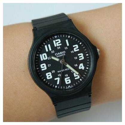 Японские наручные часы Casio Collection MQ-71-1B фотография 2