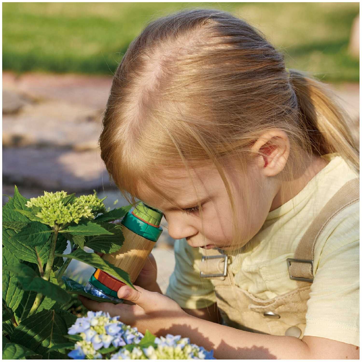 Игрушечный детский микроскоп