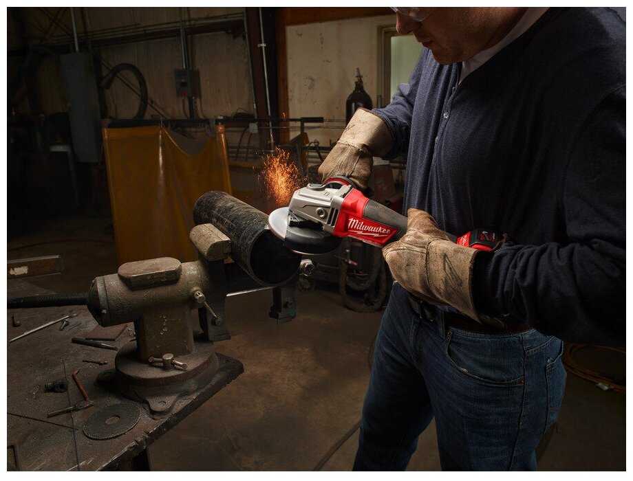 Аккумуляторная УШМ Milwaukee M18 CAG125XPD-0Х (4933451441) фотография 3