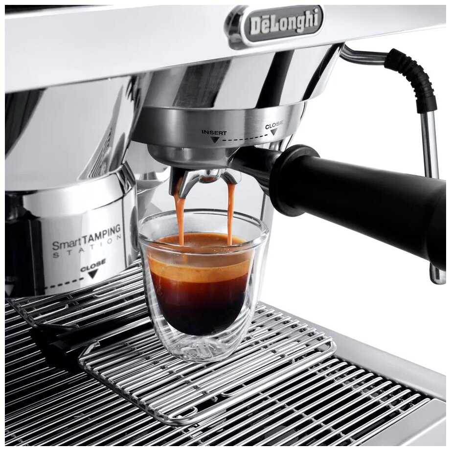 Кофеварка рожковая De'Longhi La Specialista EC9355 фотография 4