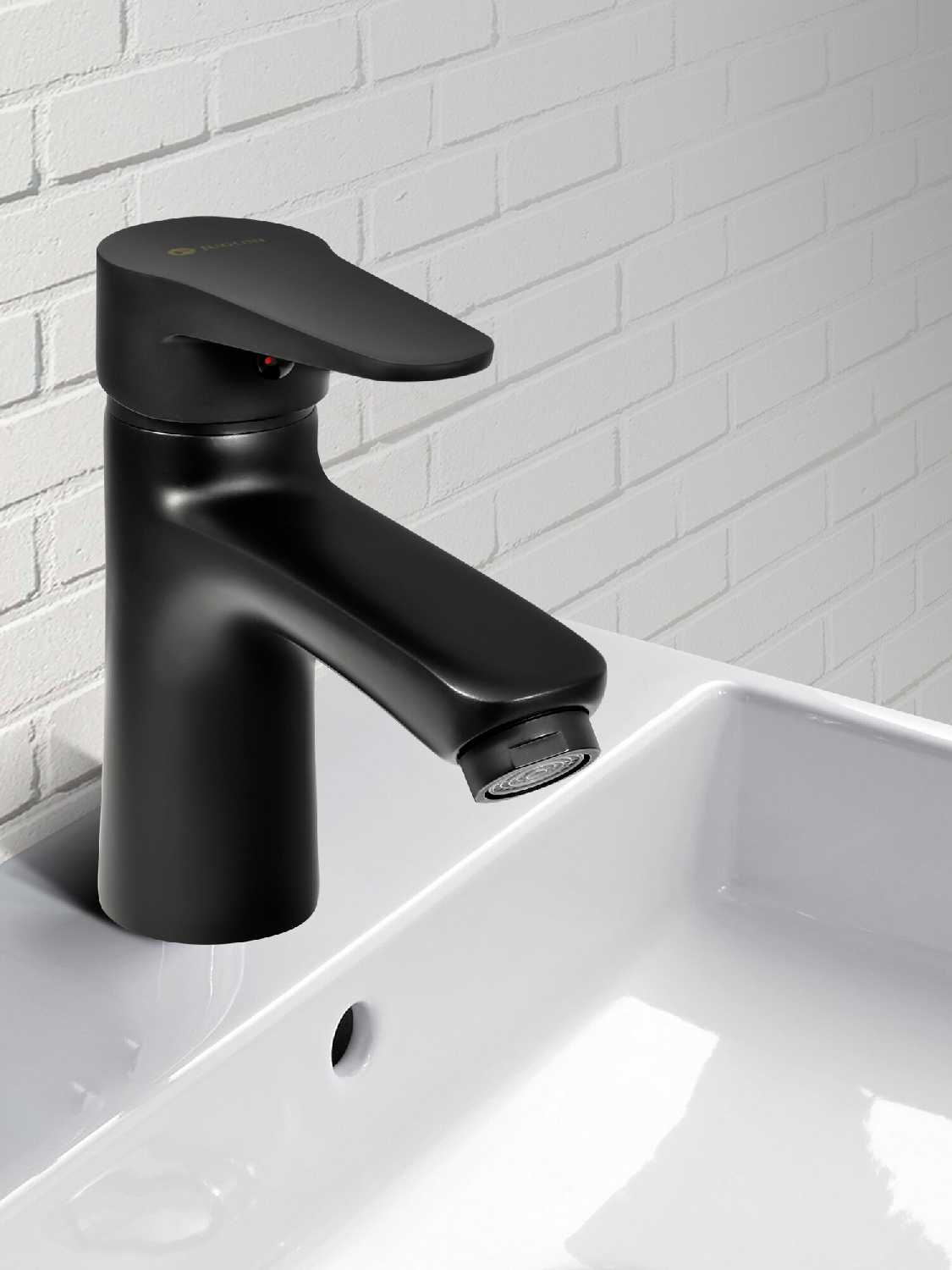 Смеситель Juguni Смеситель для умывальника с длинным изливом [0402.154]