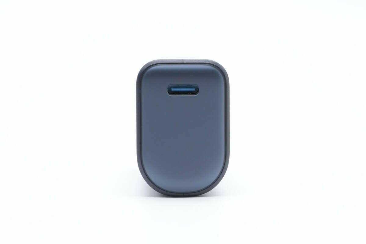 Внешний аккумулятор Anker Built-in Lightning Connector (621) фотография 7