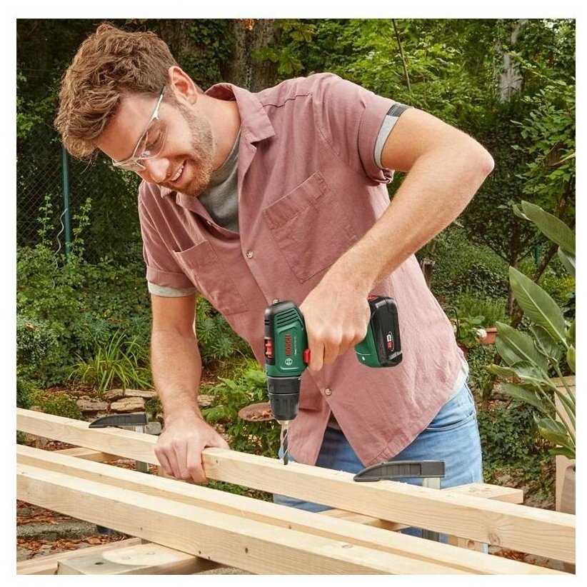 Аккумуляторная дрель-шуруповерт Bosch EasyDrill 18V-40 (06039D8002) фотография 1