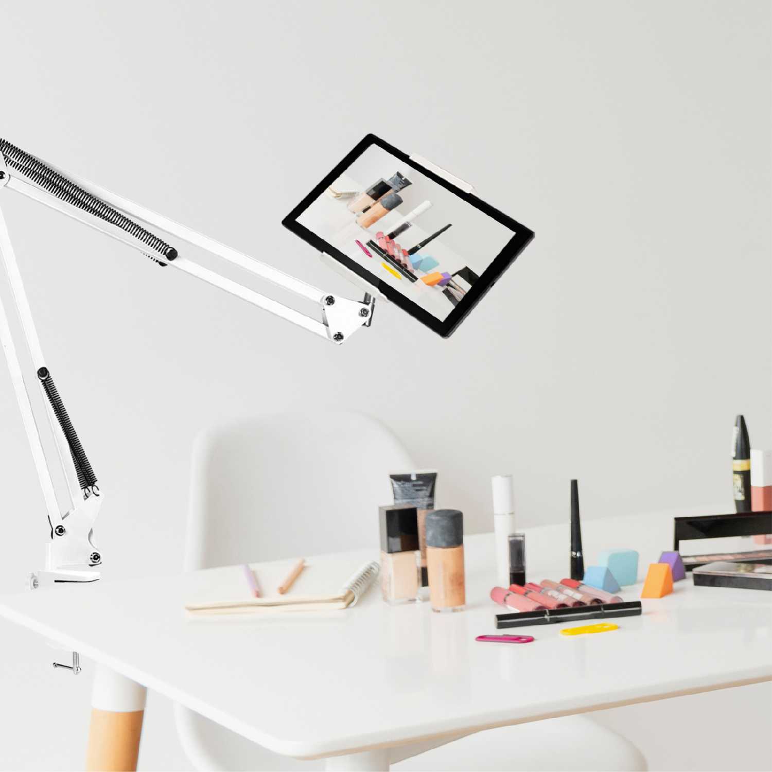 Держатель DP25G-NBS-W для планшета до 25 см на пантографе с гибким креплением фотография 7