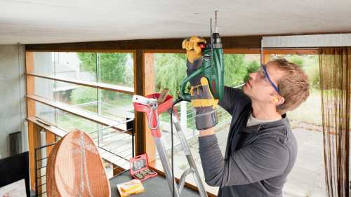 Перфоратор BOSCH PBH 2500 RE (600 Вт) фотография 5