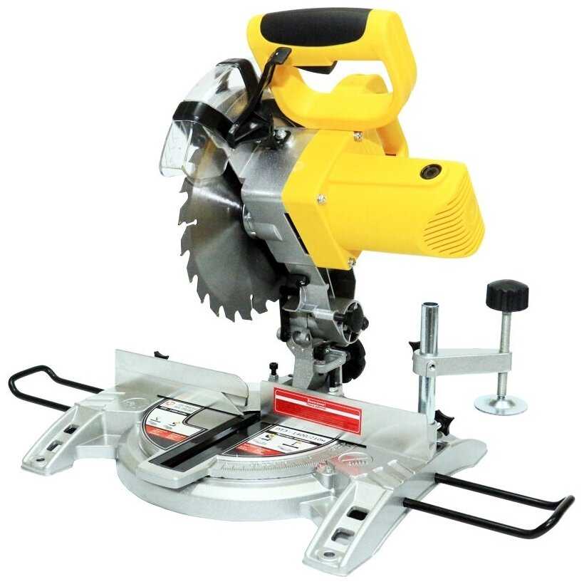 Торцовочная сетевая пила КАЛИБР ПТЭ-1400/210М