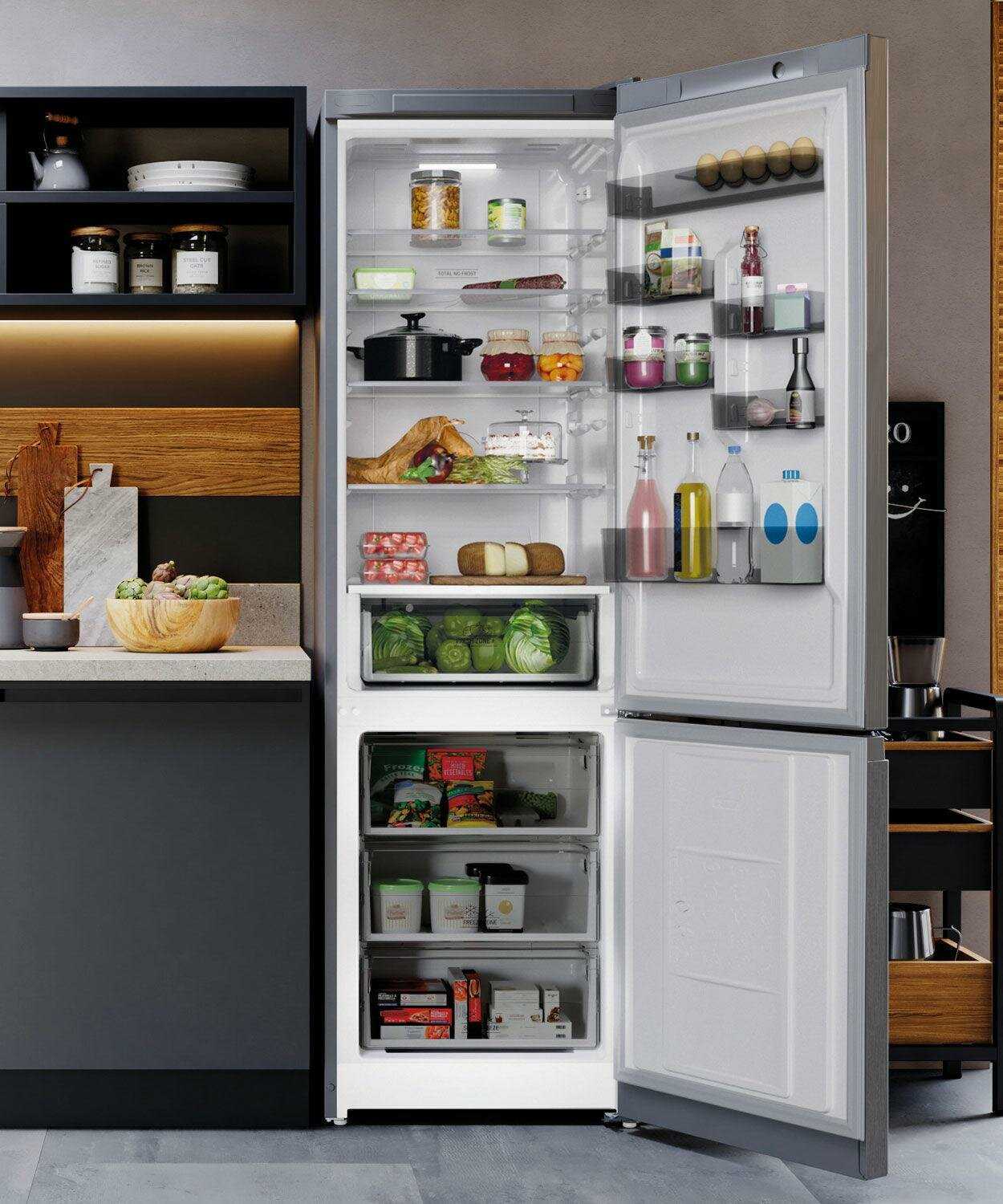 Холодильник Hotpoint HT 6200 фотография 4