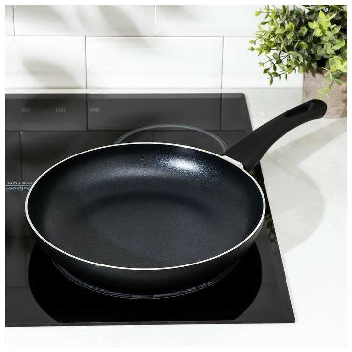 Доляна Сковорода Доляна Basic, d=26 см, пластиковая ручка, антипригарное покрытие, индукция, цвет чёрный фотография 4