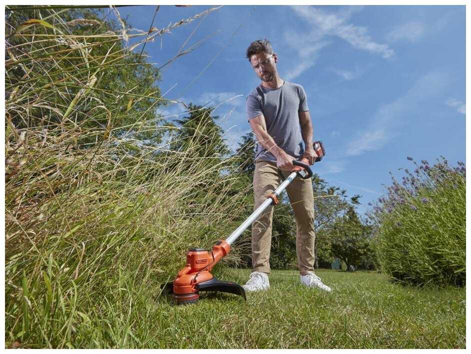 Аккумуляторный триммер BLACK+DECKER BCSTA536B-XJ, 36В без аккумулятора и ЗУ фотография 2