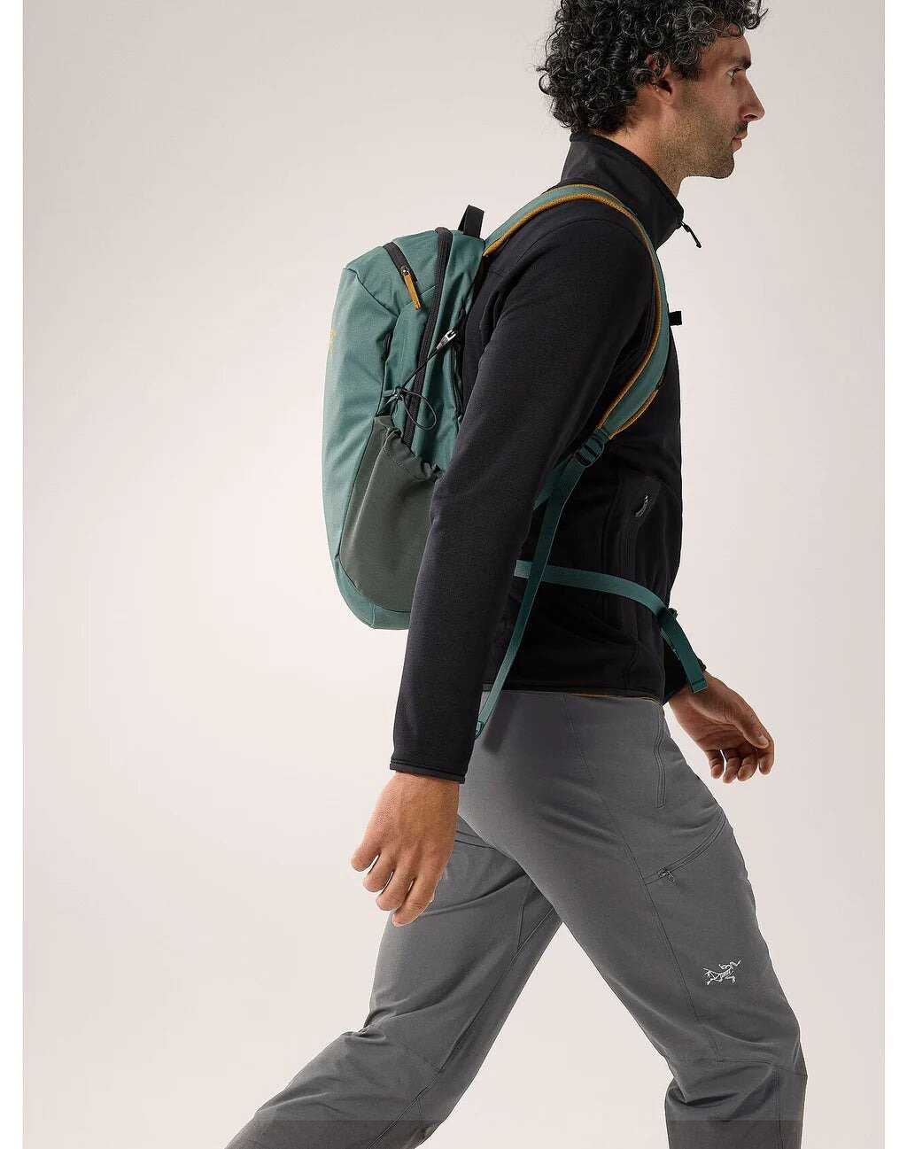 Рюкзак Arc'teryx Mantis 16 Black фотография 14